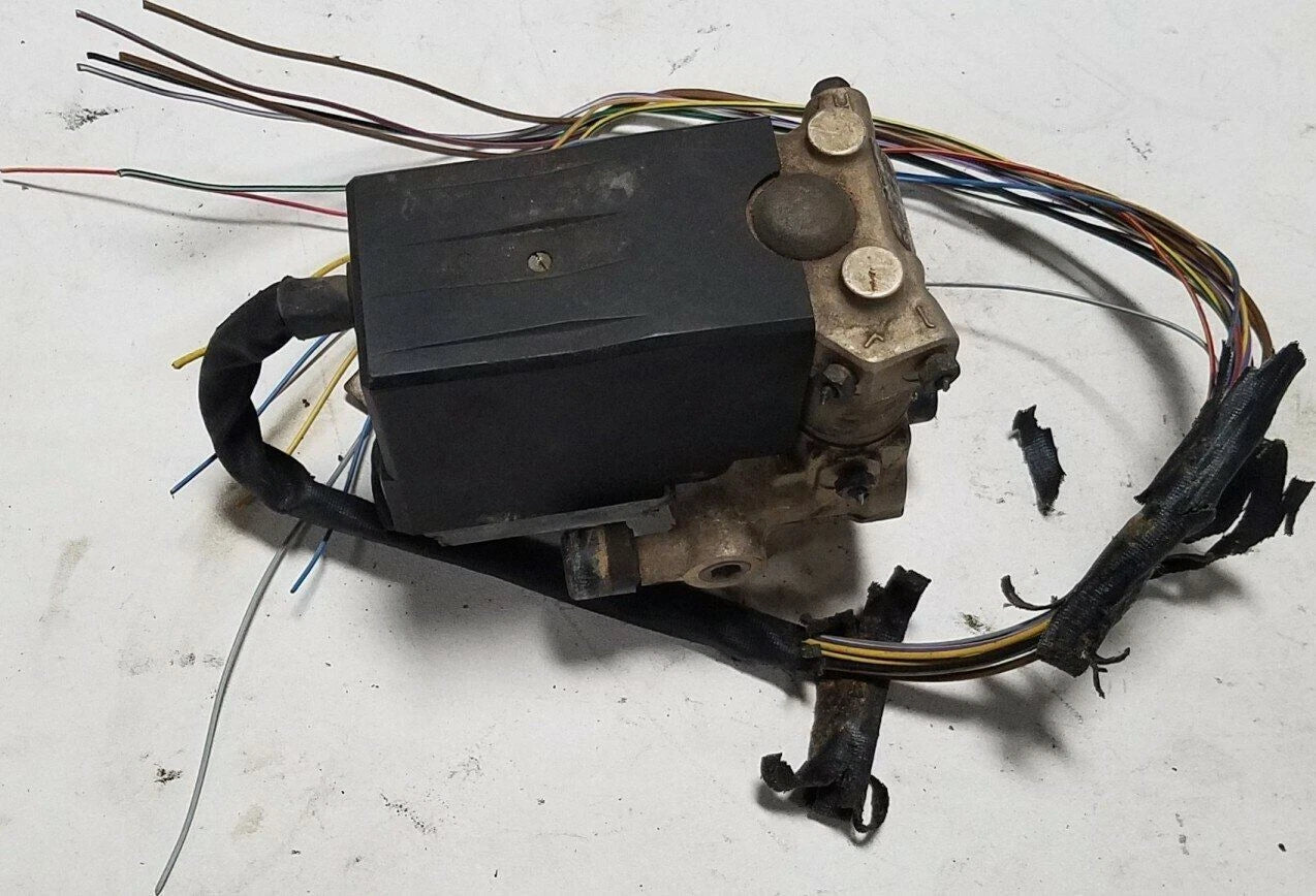 ABS Pump with Harness Pigtail for Jaguar XJ6 (1988–1989) Bosch 0265200022