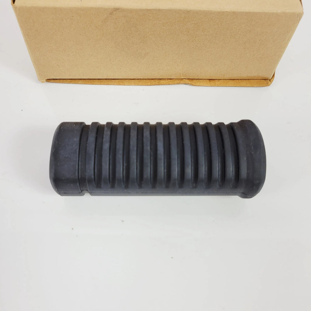 OEM Right Passenger Footpeg Rubber for Harley-Davidson Softail (2018–2025) 50500698