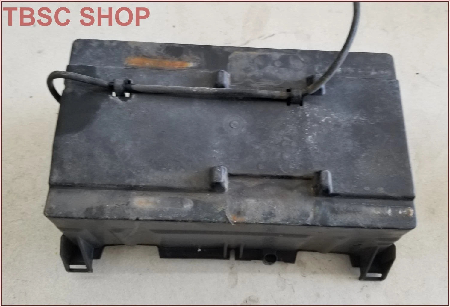 Set of 4 Battery Enclosure Clips for Jaguar X-Type (2002–2008)