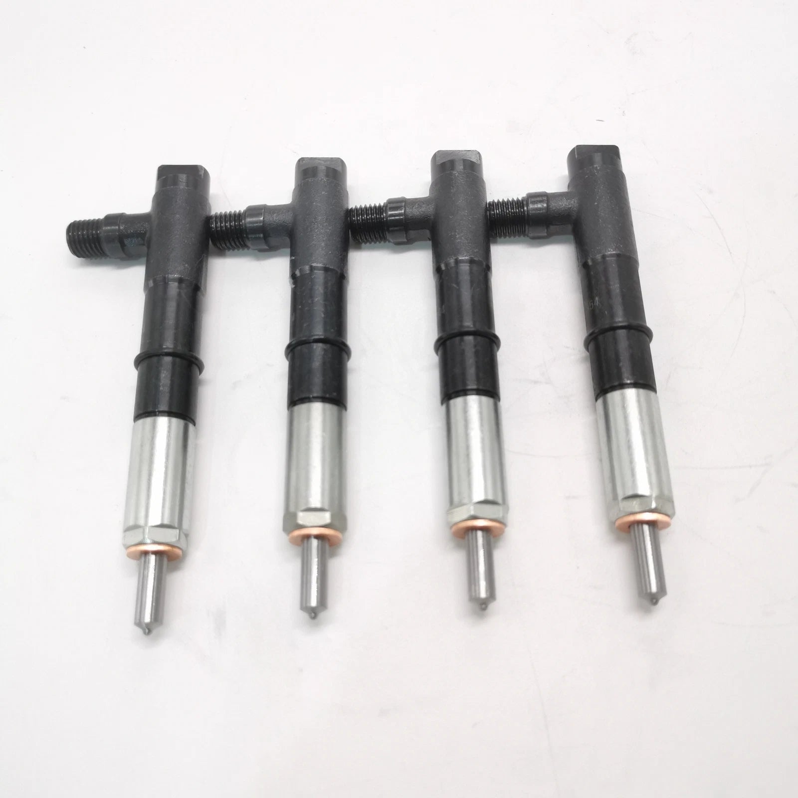 4X Fuel Injector 6680776 1C050-53004 for Bobcat A300 S220 S250 S300 T250