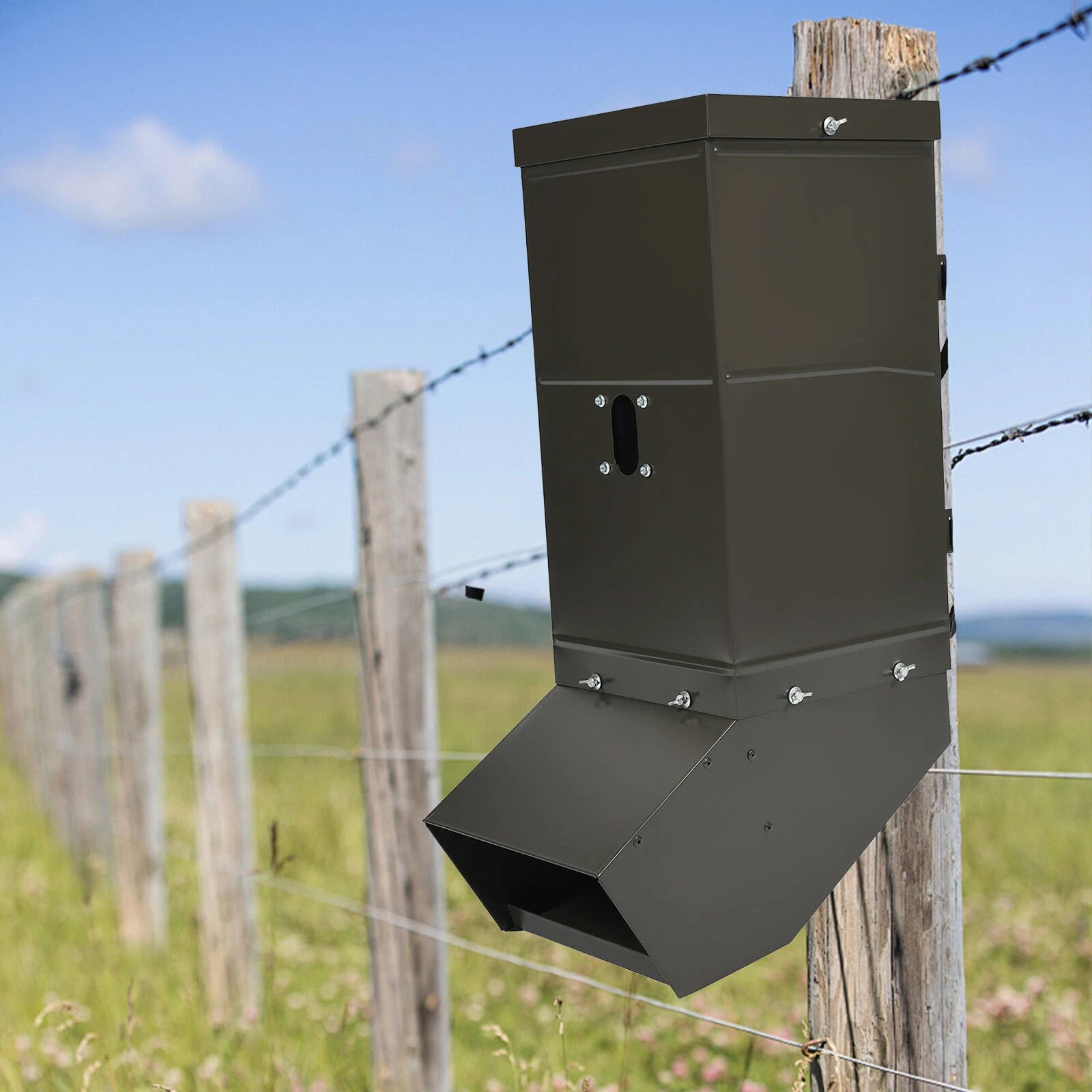 Portable Steel Gravity Feeder for Deer Hunting (85lb Capacity)