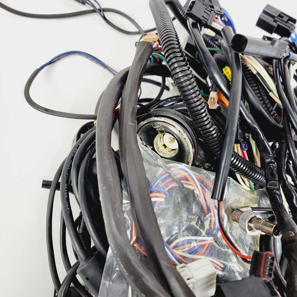 Electrical Cables Wires & Plugs for Harley Davidson