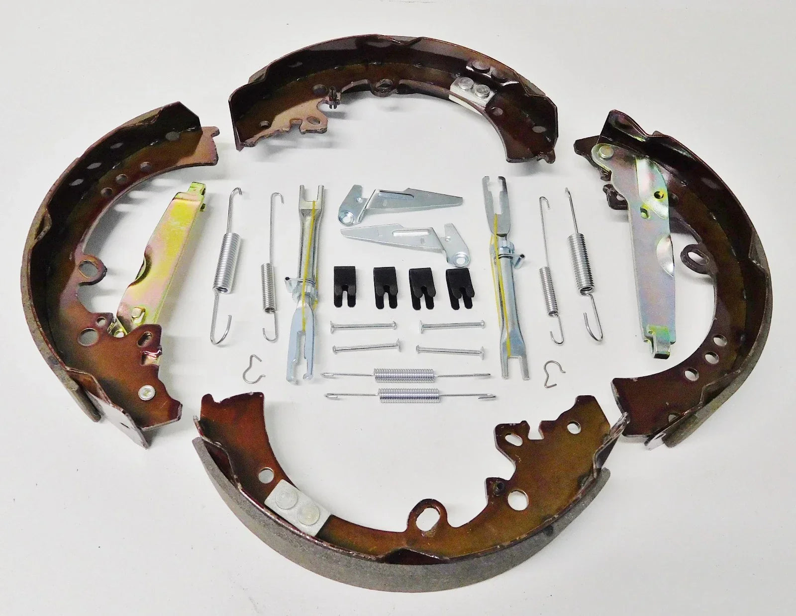 Rear Brake Shoes, Spring, Adjuster & Clip Kit for Hilux KUN26R (2005)