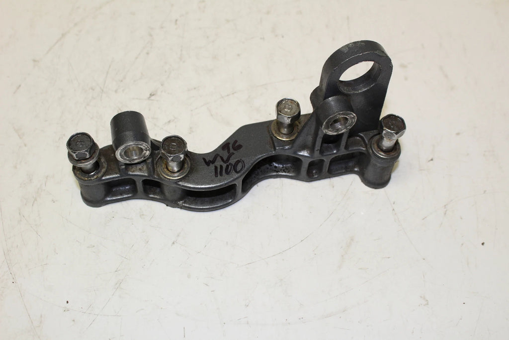 Exhaust Pipe Bracket for Yamaha Venture Raider 1100 (1999–2000)