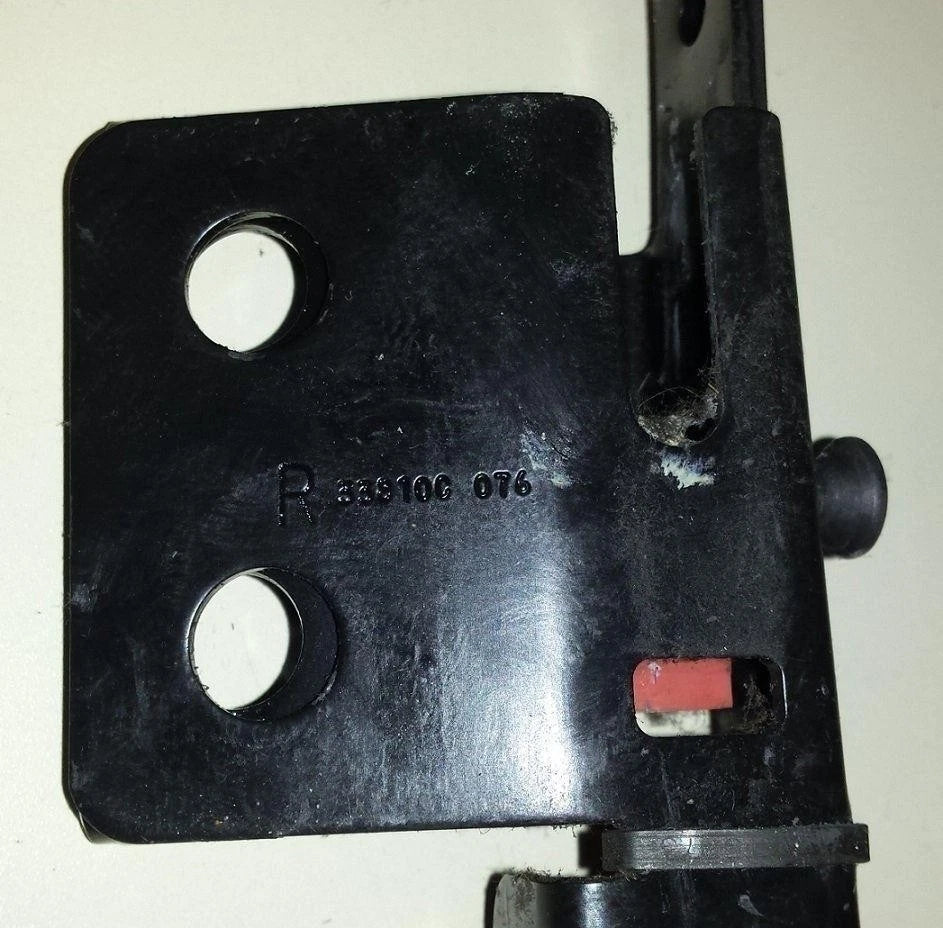 Seat Belt Track Anchor Bracket for Ford Thunderbird Cougar (1989–1993)