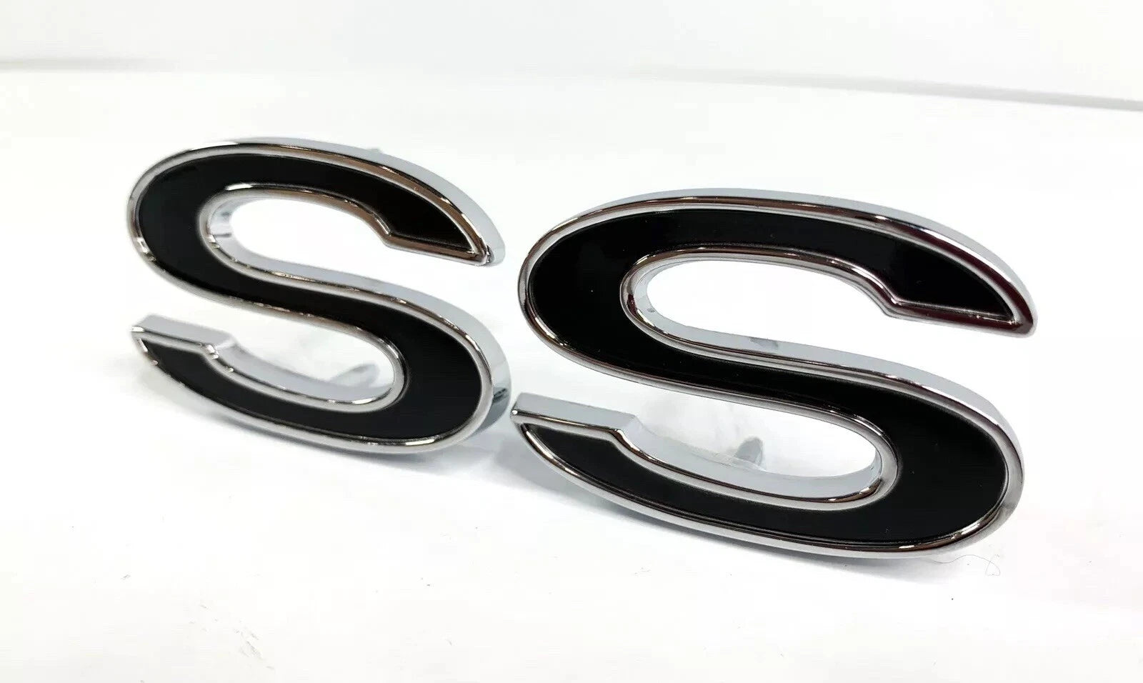 Fender Emblem Chrome Black Replacement for 1969–1972 Chevrolet El Camino