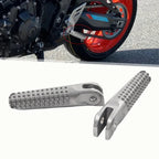 Front Rider Footpeg Footrest Pedals for Yamaha MT09 SP (2021–2023), YZF R7 (2022–2023), XSR900 (2022–2023)