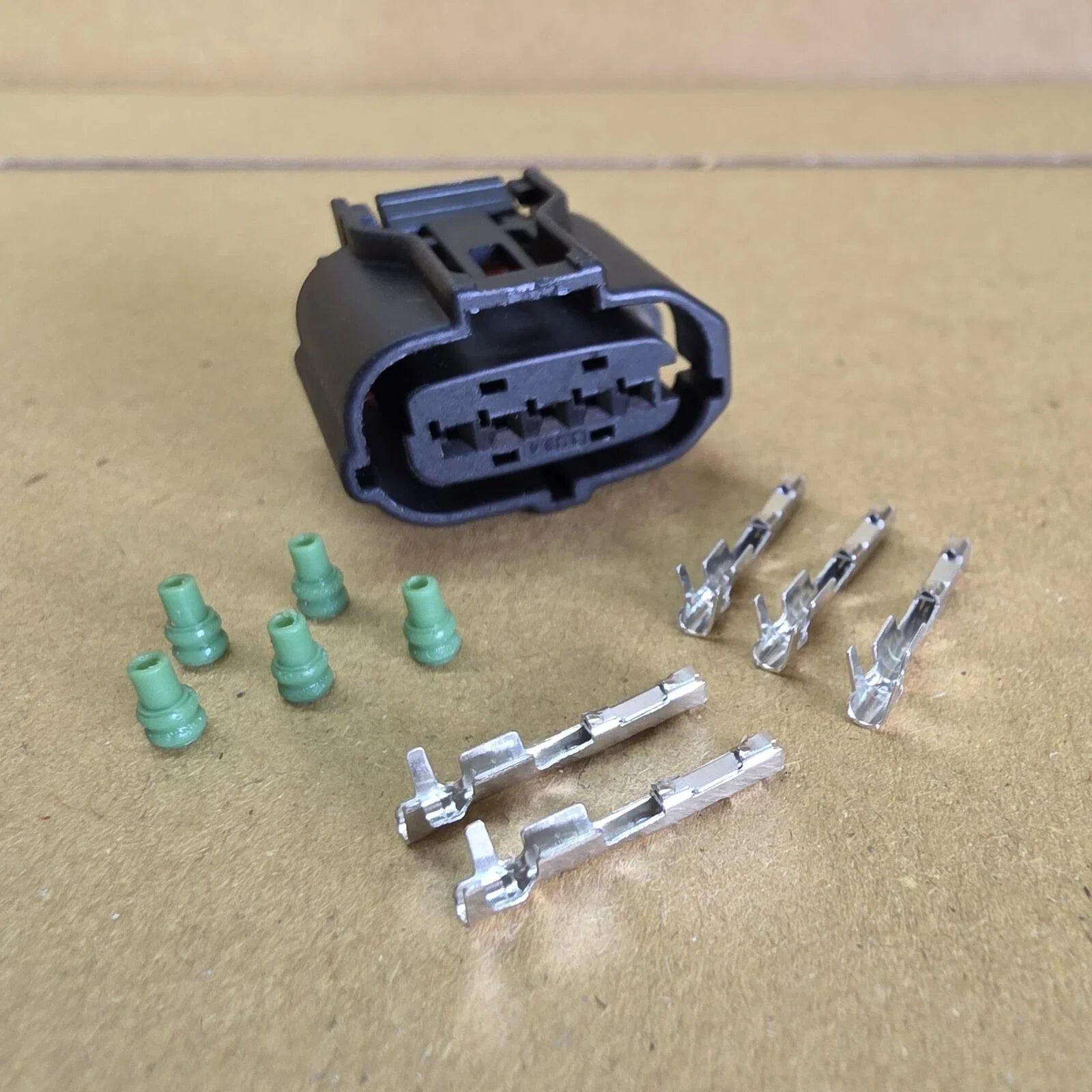 5 Pins Air Flow Meter AFM Sensor Connector Plug for Toyota Hiace (2002–2019)