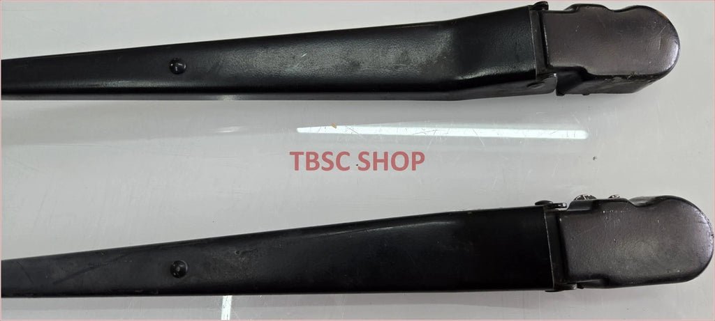 Wiper Arm Set for Lincoln Town Car (1992–1997)