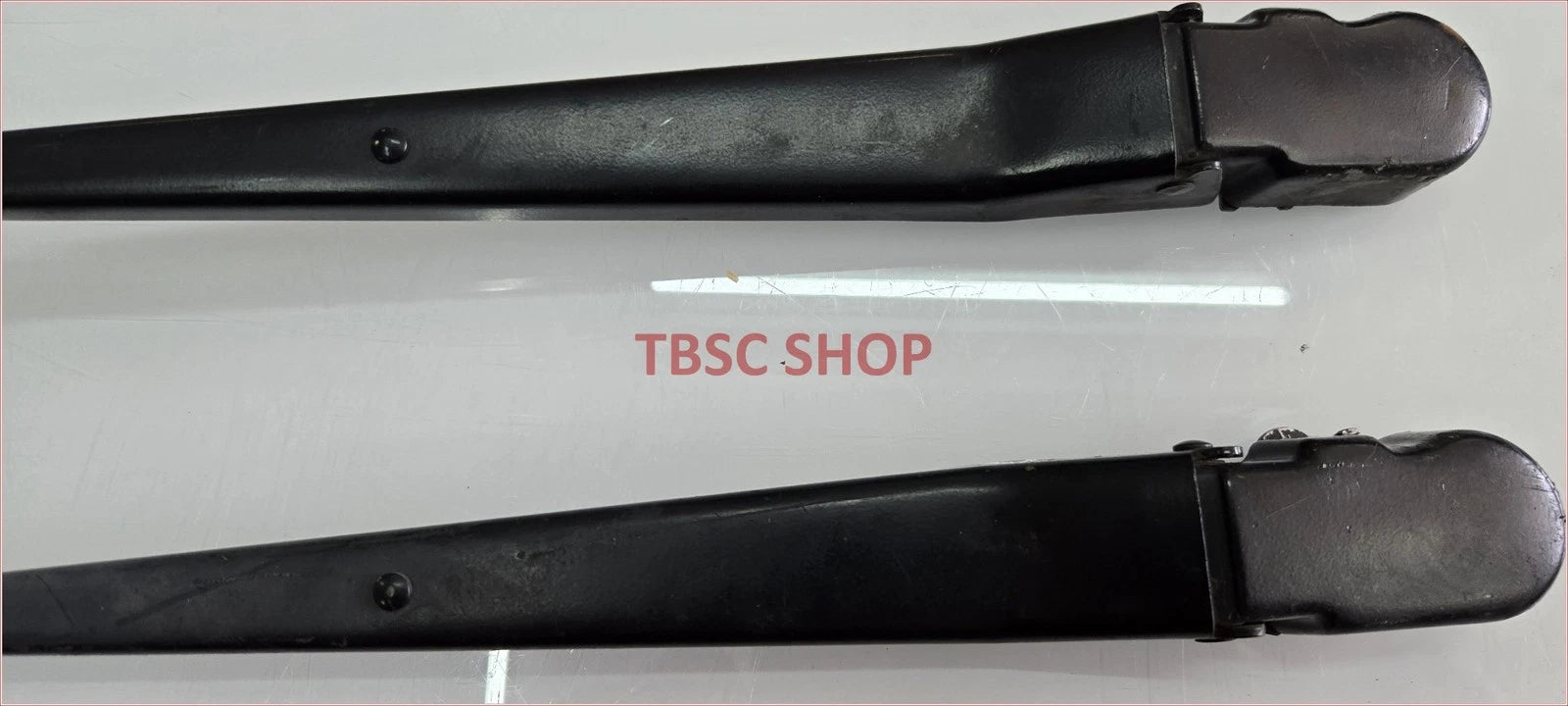 Wiper Arm Set for Lincoln Town Car (1992–1997)