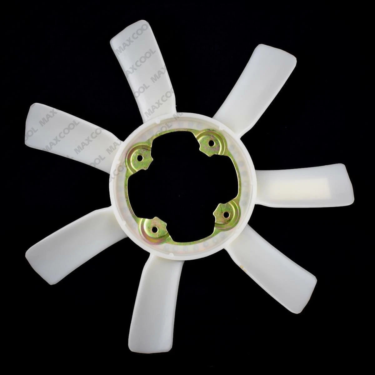 7-Blade Radiator Cooling Fan for Nissan Navara D40 R51 (2005–2015)