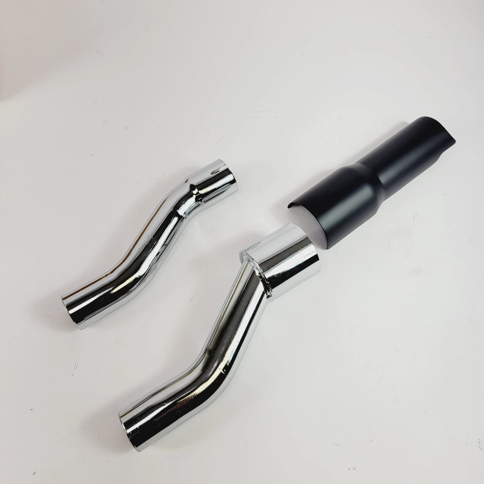 Muffler Adapter Kit for Harley Trike (2017–2024) 46784, Black