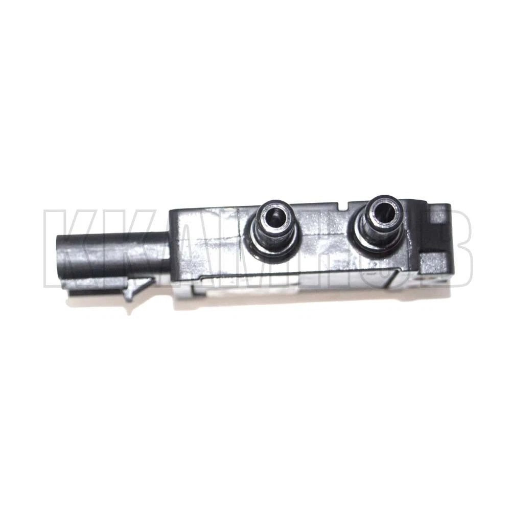 Differential Pressure Sensor for Freightliner M2 106 108SD 114SD Cascadia (2013)
