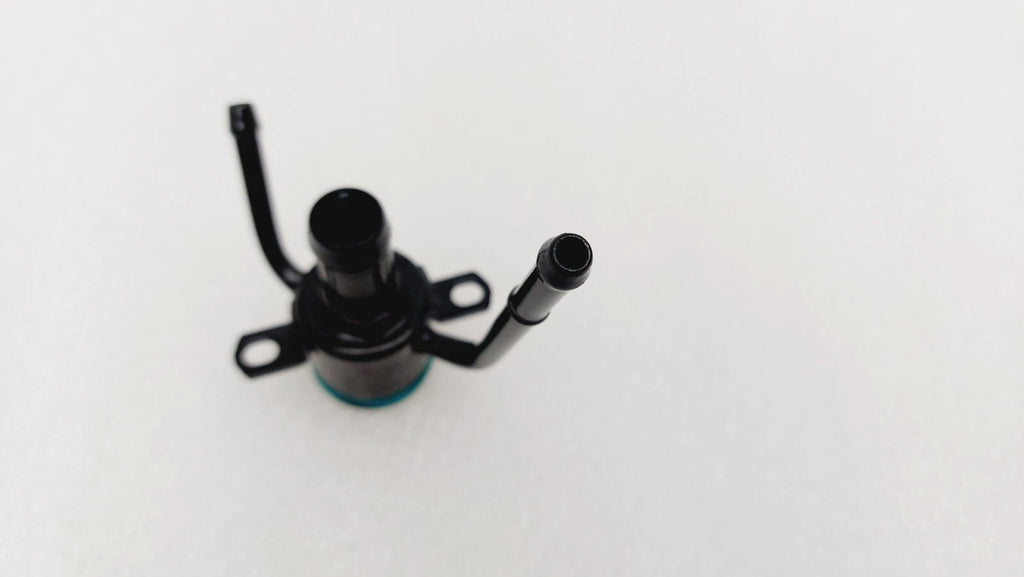 PCV Valve Assembly for Ford F150 4.2L (2002–2004) 1L3Z-6A666-AA