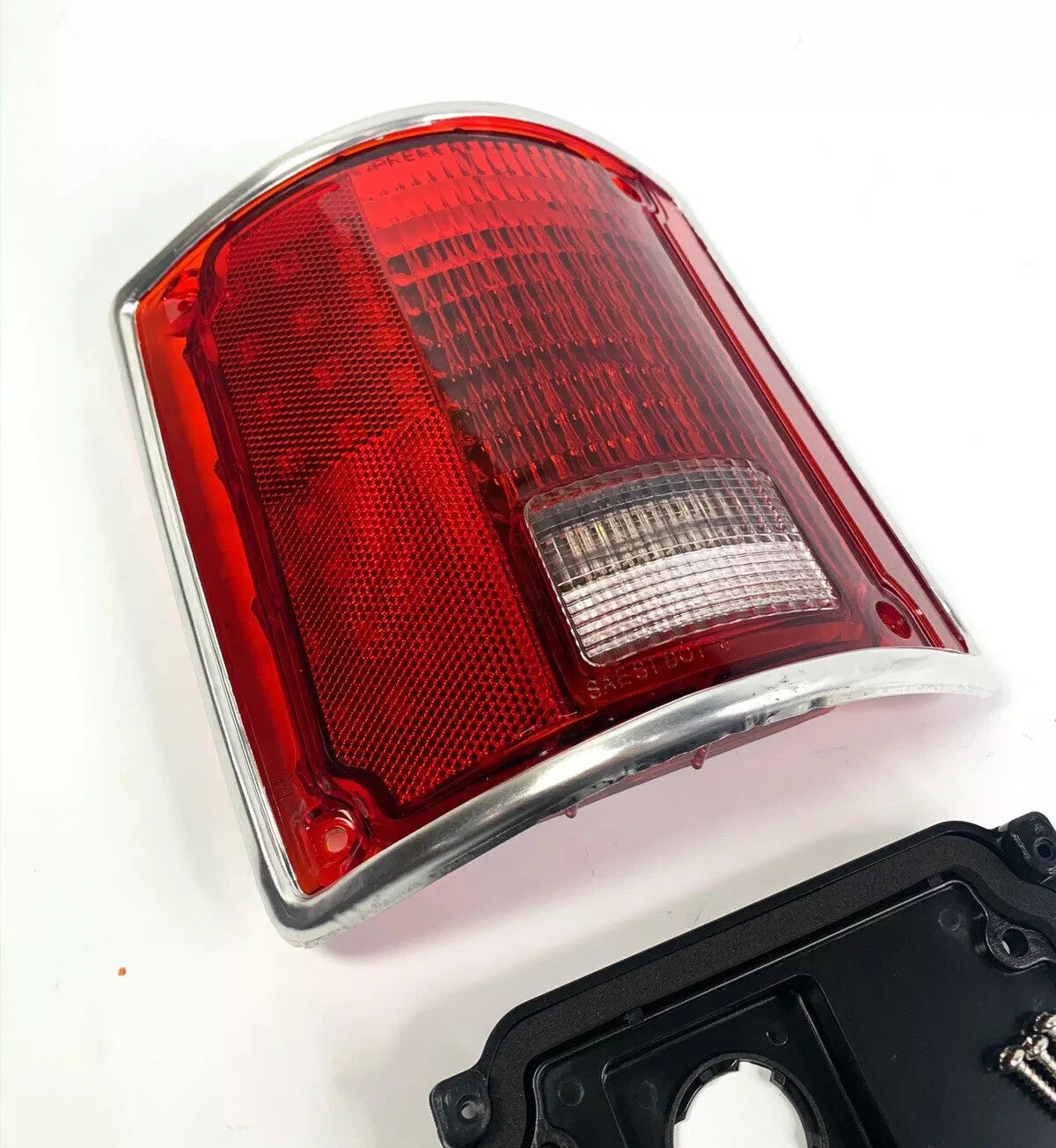 Sequential LED Tail Light Set with Flasher w Trim for 1973-1991 Blazer Jimmy