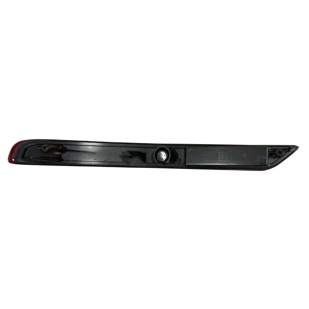 Rear Bar Reflector Right Side for Mitsubishi Outlander (2013–2021)