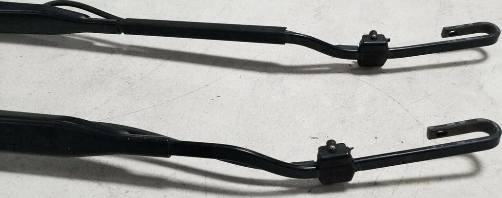 Set of 2 Windshield Wiper Arms for Jaguar XK8 XKR (1997–2006)