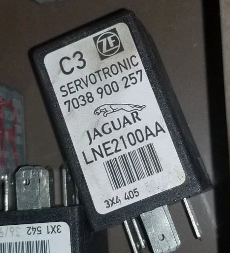 Front Relay LNE2100AA for Jaguar XK8 XKR XJR XJ8 (1997–2003)