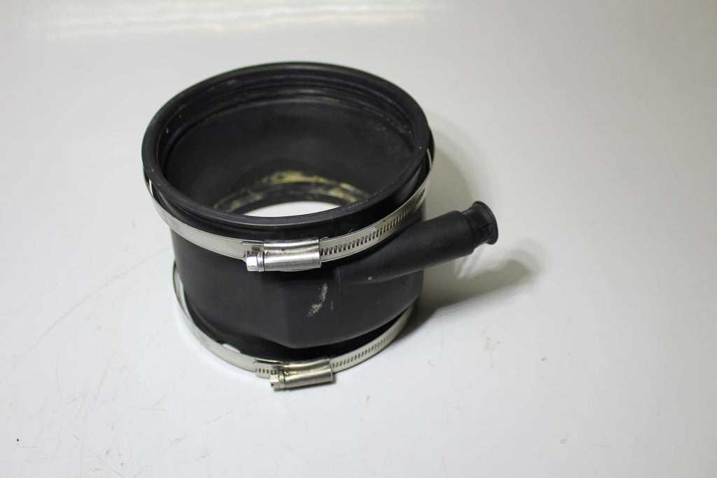 Exhaust Pipe Outer Coupler Muffler Joint for Yamaha Wave Raider Venture 760 (1996–1998)