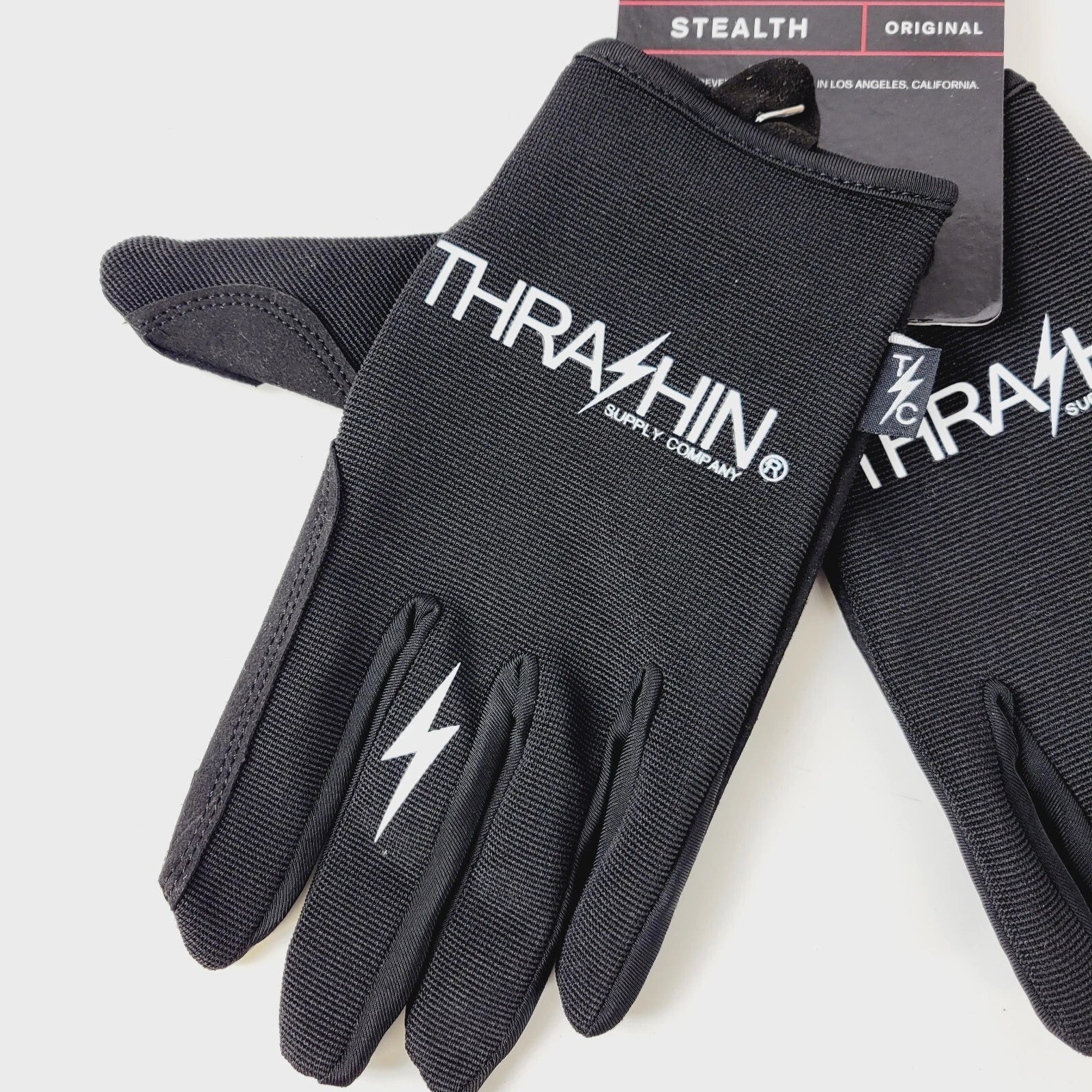Black Windbreaker Gloves for Multiple Sizes (2023)
