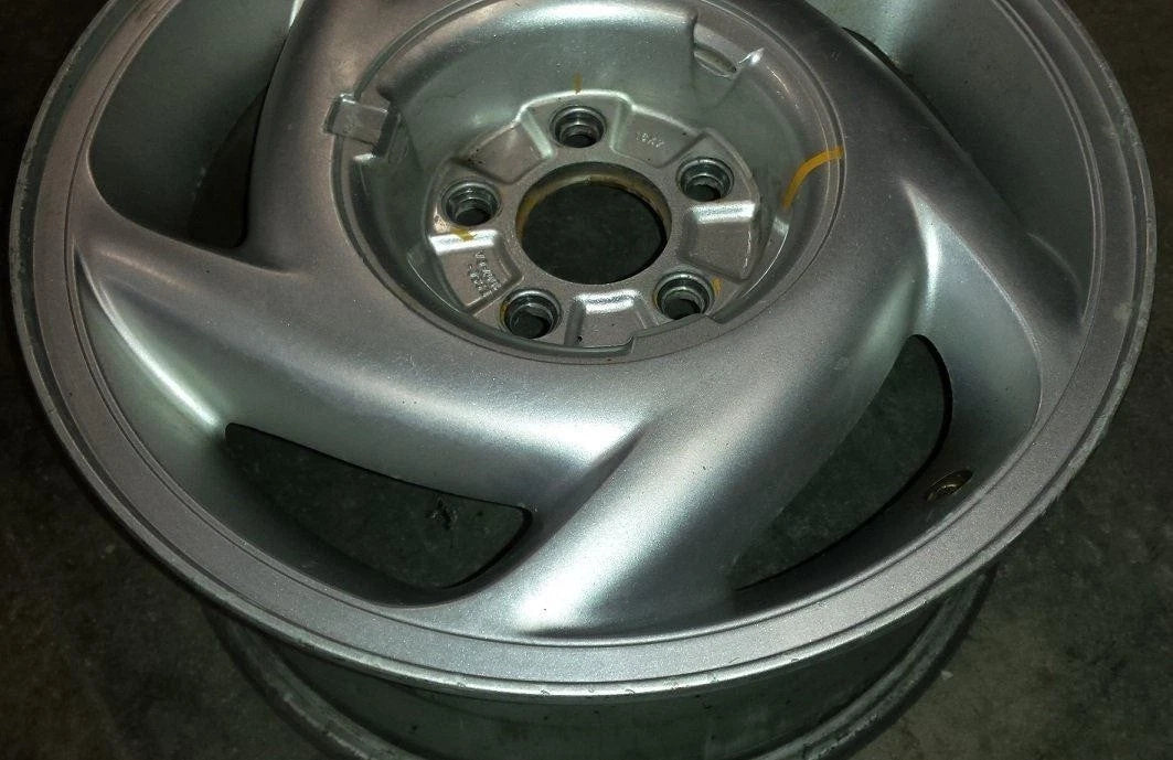 16" Wheel for Ford Thunderbird SC (1989–1992) SKU 102227