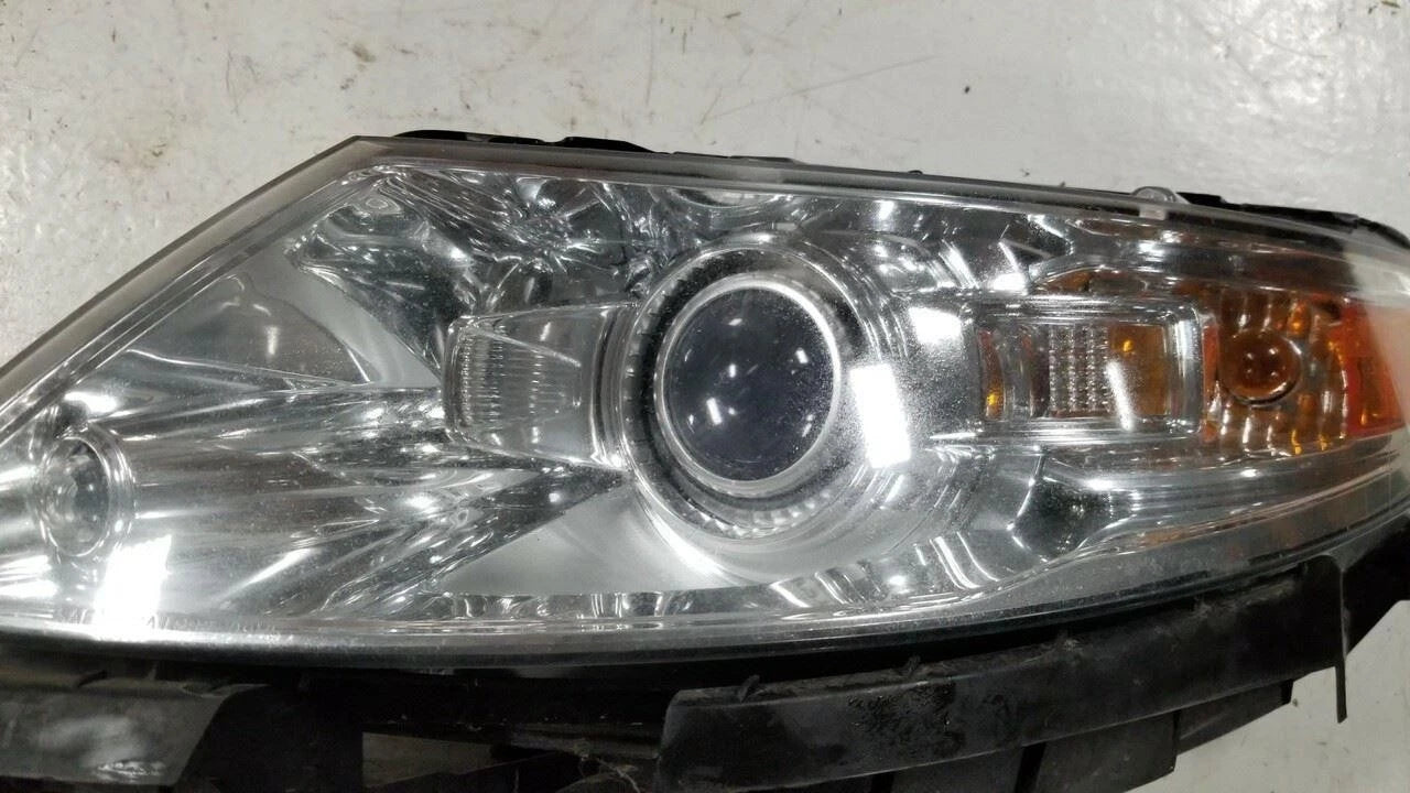 Xenon HID Headlight LH Driver Side for Lincoln MKS (2009–2012) 8A53-13005