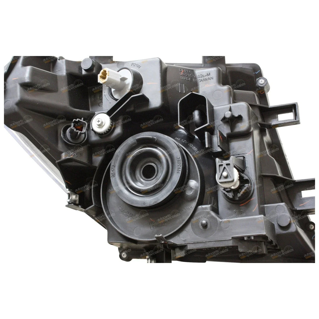 LH+RH Headlight for Nissan Navara D40 (2008-2008)