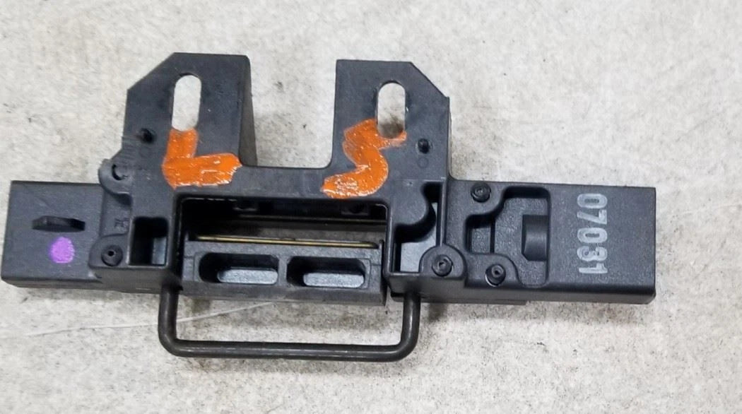 Glove Box Latch for Lincoln LS (2003–2006)
