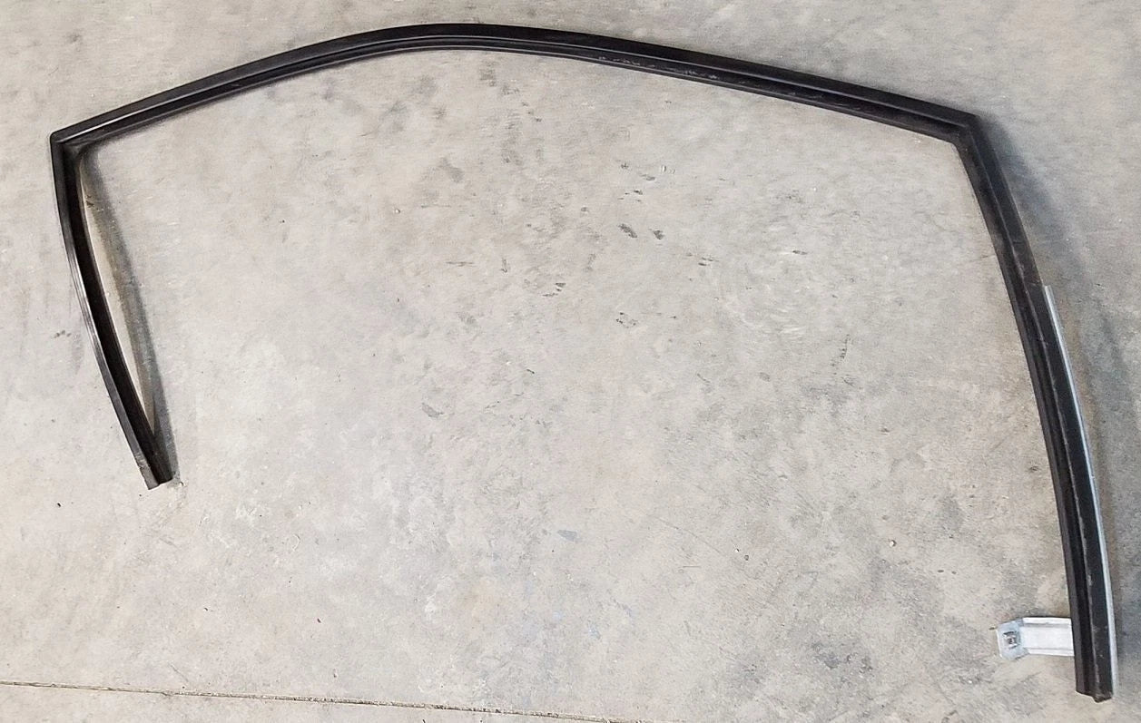 Upper Door Glass Window Molding RH for Thunderbird Cougar (1991–1997)