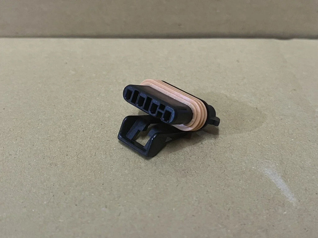 4 Pins Ignition Coil Connector Plug for Holden Commodore (1999–2006)