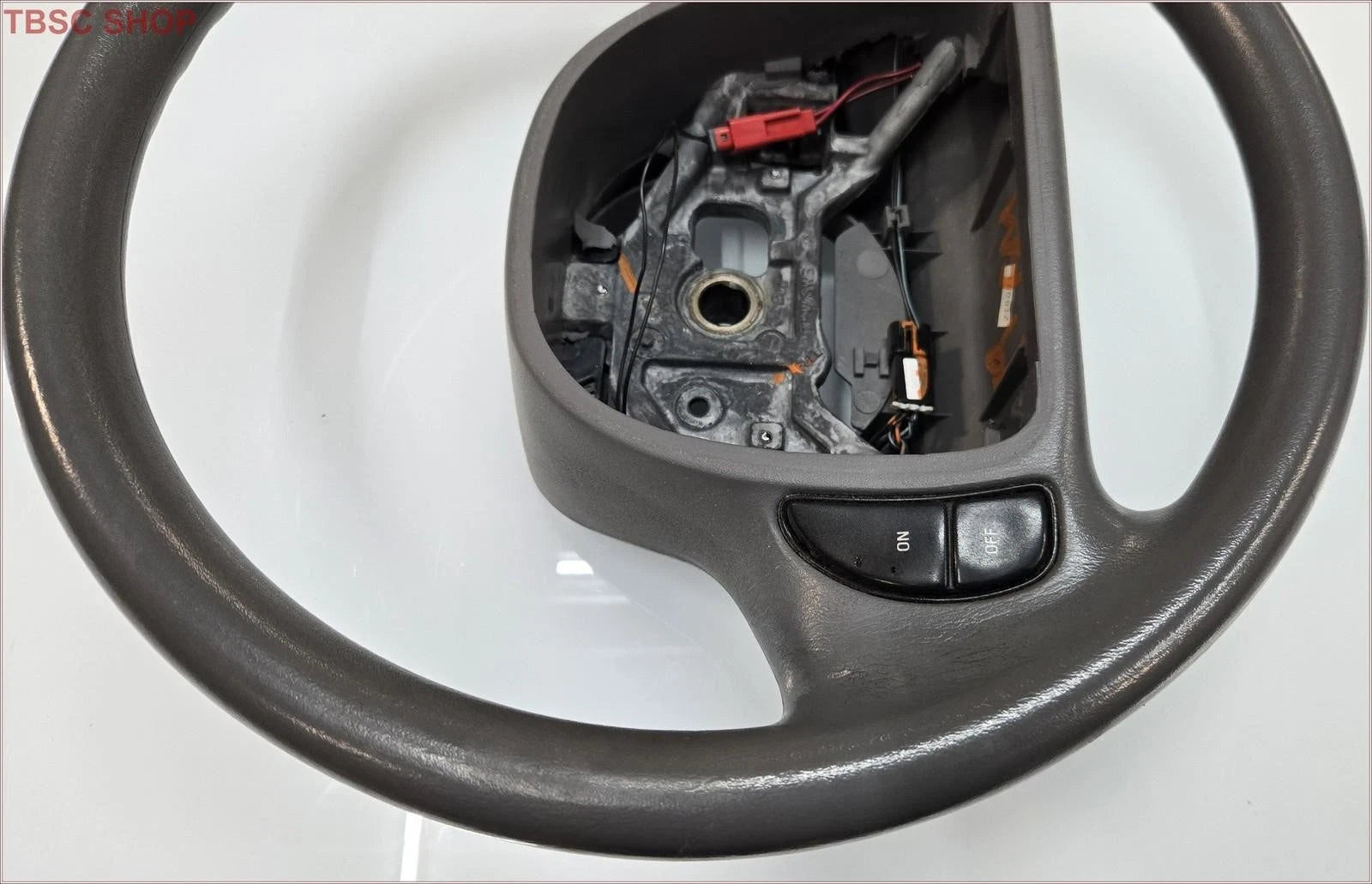 Steering Column with Cruise Switches for Grand Marquis (1998–2004)