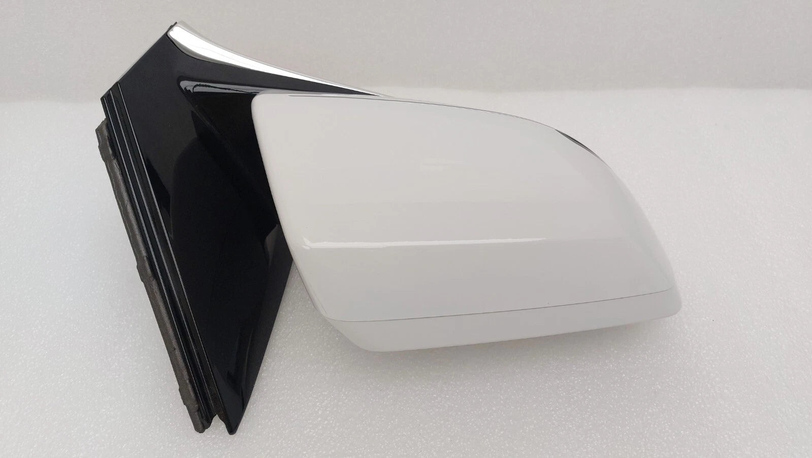 Right Passenger Side Mirror for Cadillac XTS (2016–2019) w/Camera 84126456