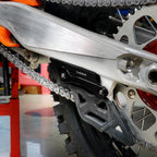 CNC Swingarm Guard Protector for Husqvarna TE150 TE250 TE250i TE300 TE300i (2014–2022)