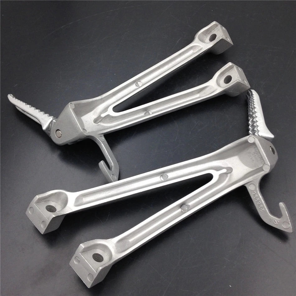 Foot Peg for Suzuki GSXR600 GSXR750 (2006–2007) Silver Rear Passenger Bracket