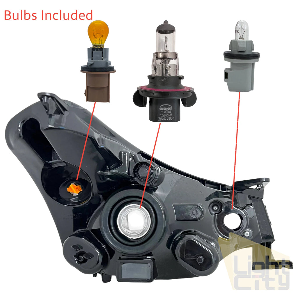 Driver Halogen Headlight with Bulb for Ford Focus (2008–2011) Chrome Trim