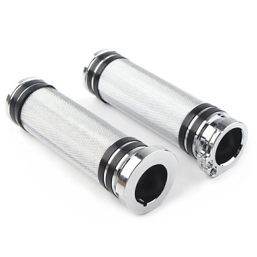 Handlebar Hand Grips for Harley Sportster Dyna Softail Touring V-Rod (2000–2023) Chrome