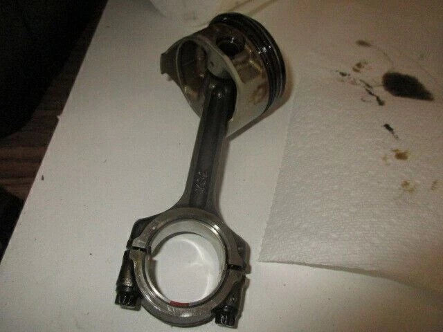 Piston & Rod Assy for Yamaha (2001–2004) 62Y-11631-10-96