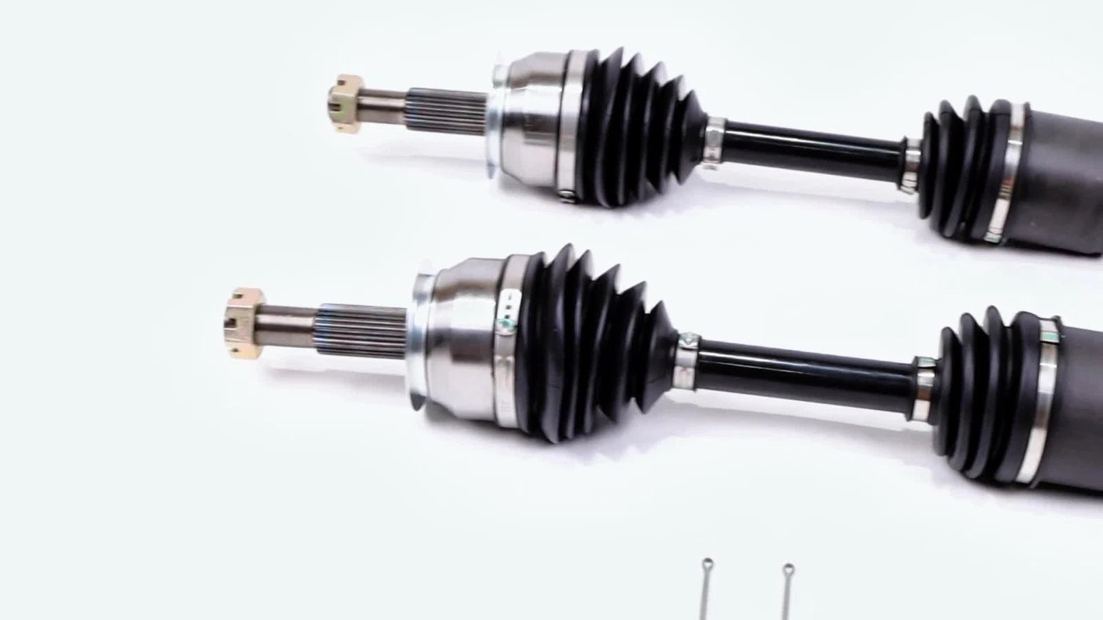Pair of Front CV Axle Assembly for Nissan Frontier 4WD (2006-2020)