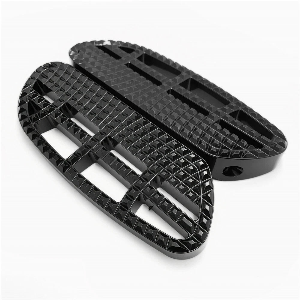 Dominator Passenger Footboard for Harley Trike Tri Glide (1993–2019)