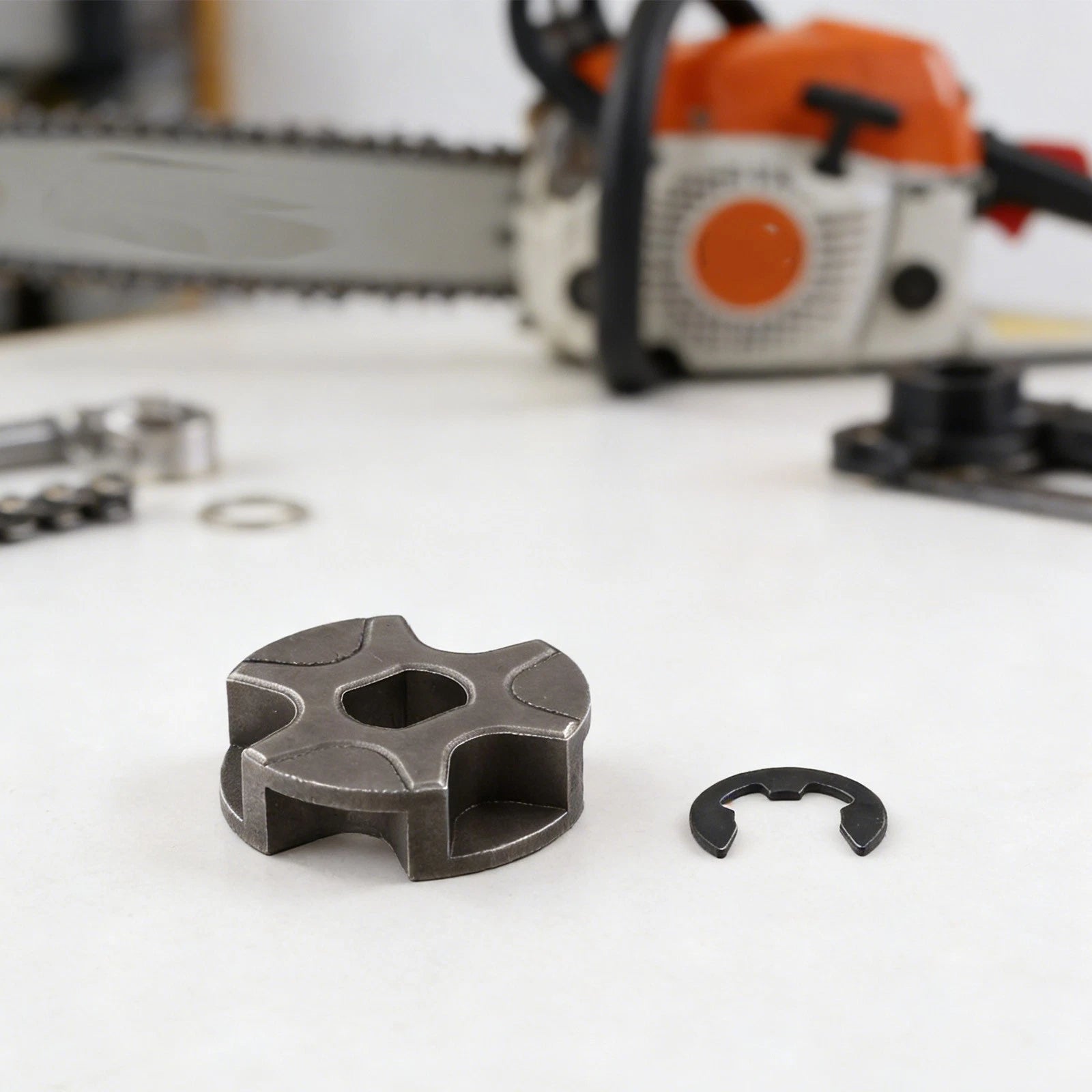 Efficient Drive Sprocket for Oregon CS1500 CS1400 (570964)