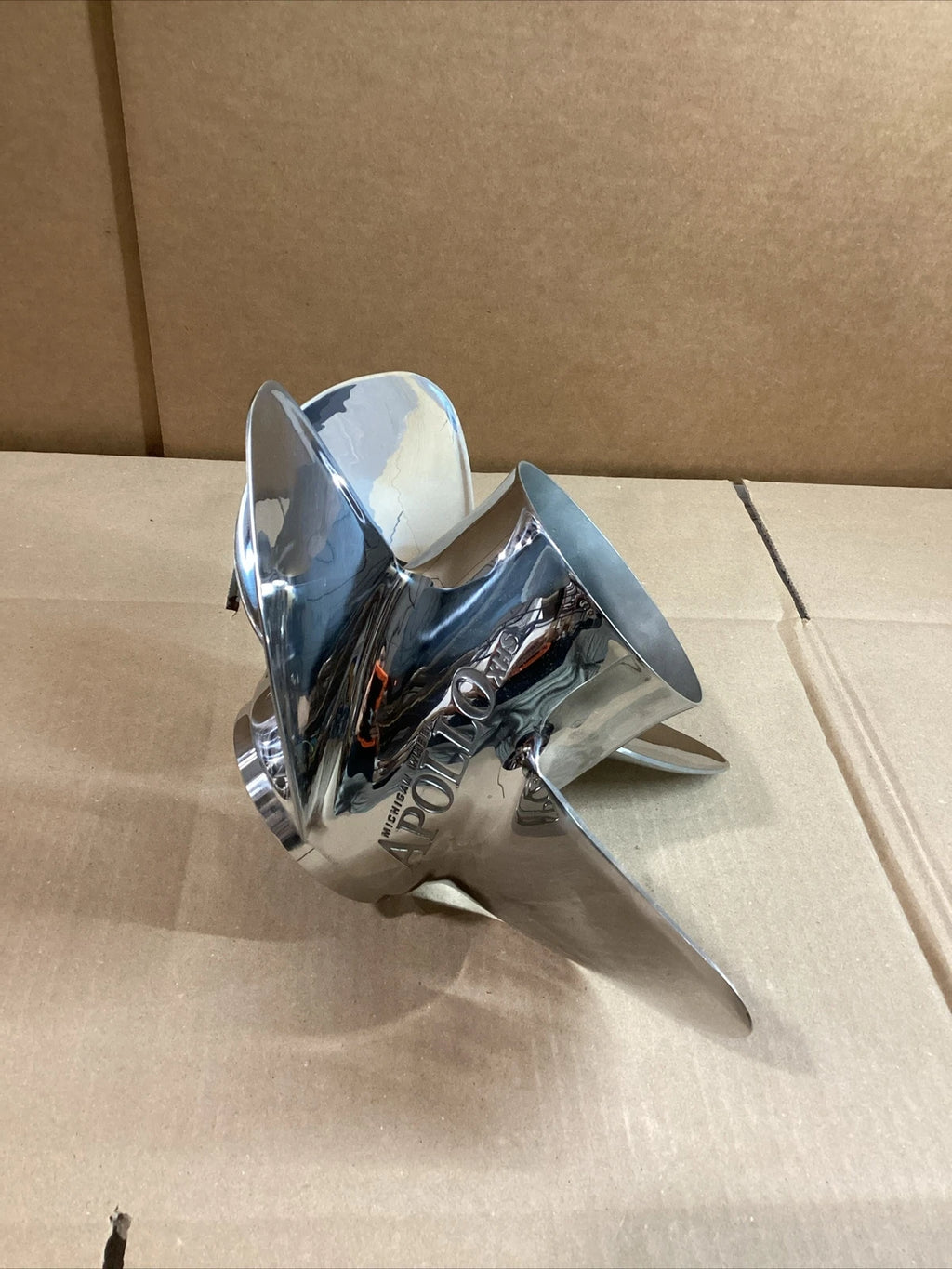 4 Blade Propeller 14-1/8x20P for Michigan Wheel Apollo (Used) 993215