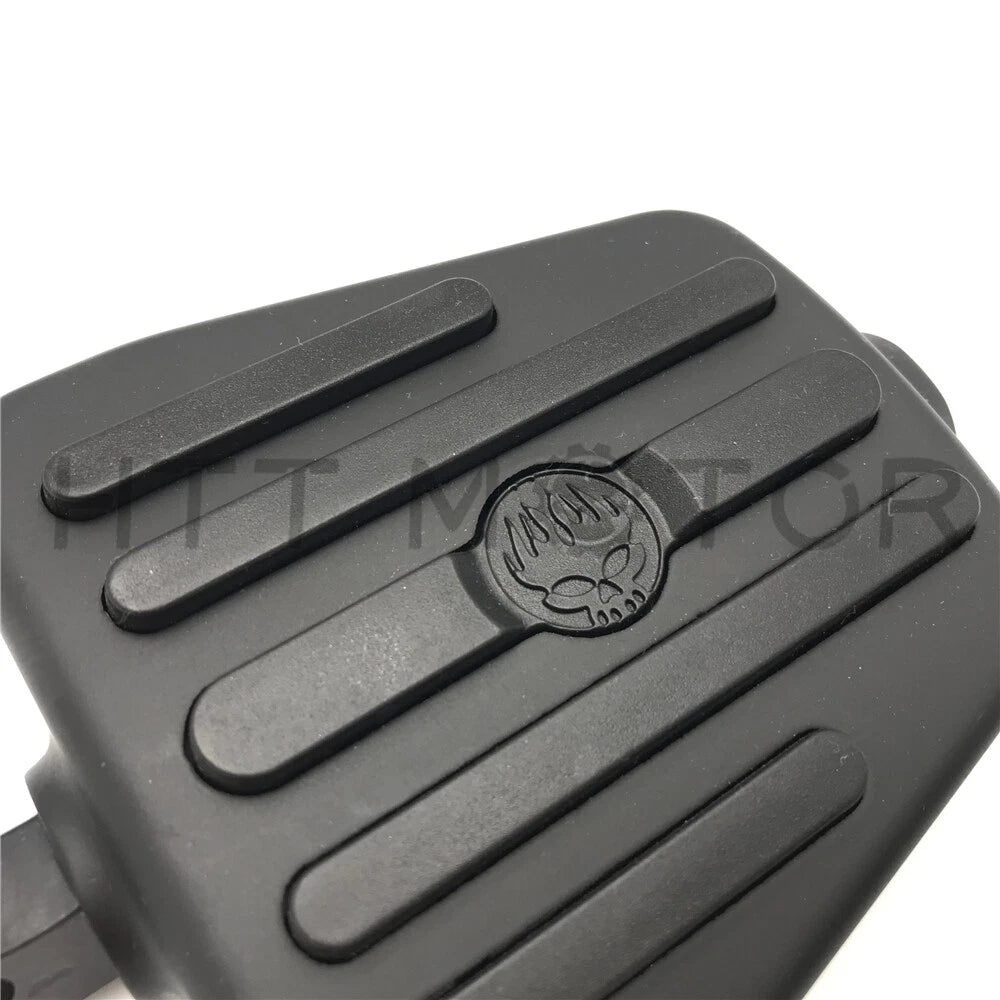 Black Flame Skull Foot Pegs for Harley-Davidson (H-D Male Mount)