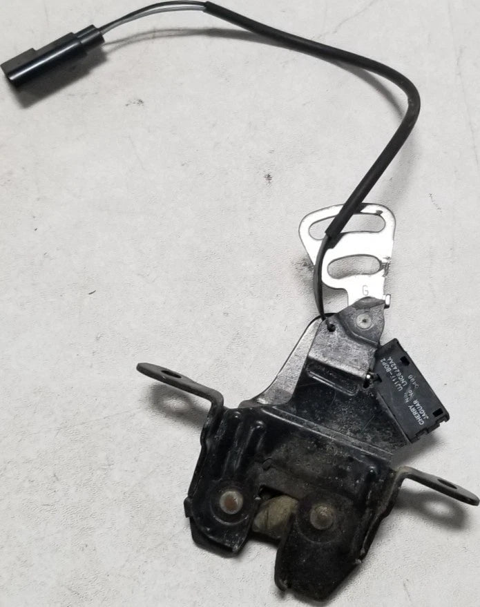 Trunk Boot Latch GNA3500AB for Jaguar XJ8 XJR VDP XJ6 XJ12 (1995–2003)