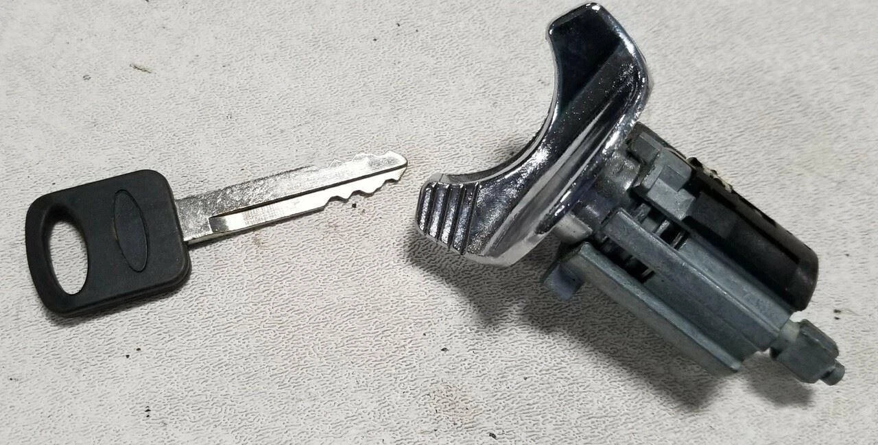 Ignition Lock with Key for Lincoln Town Car Grand Marquis (1992–1997)