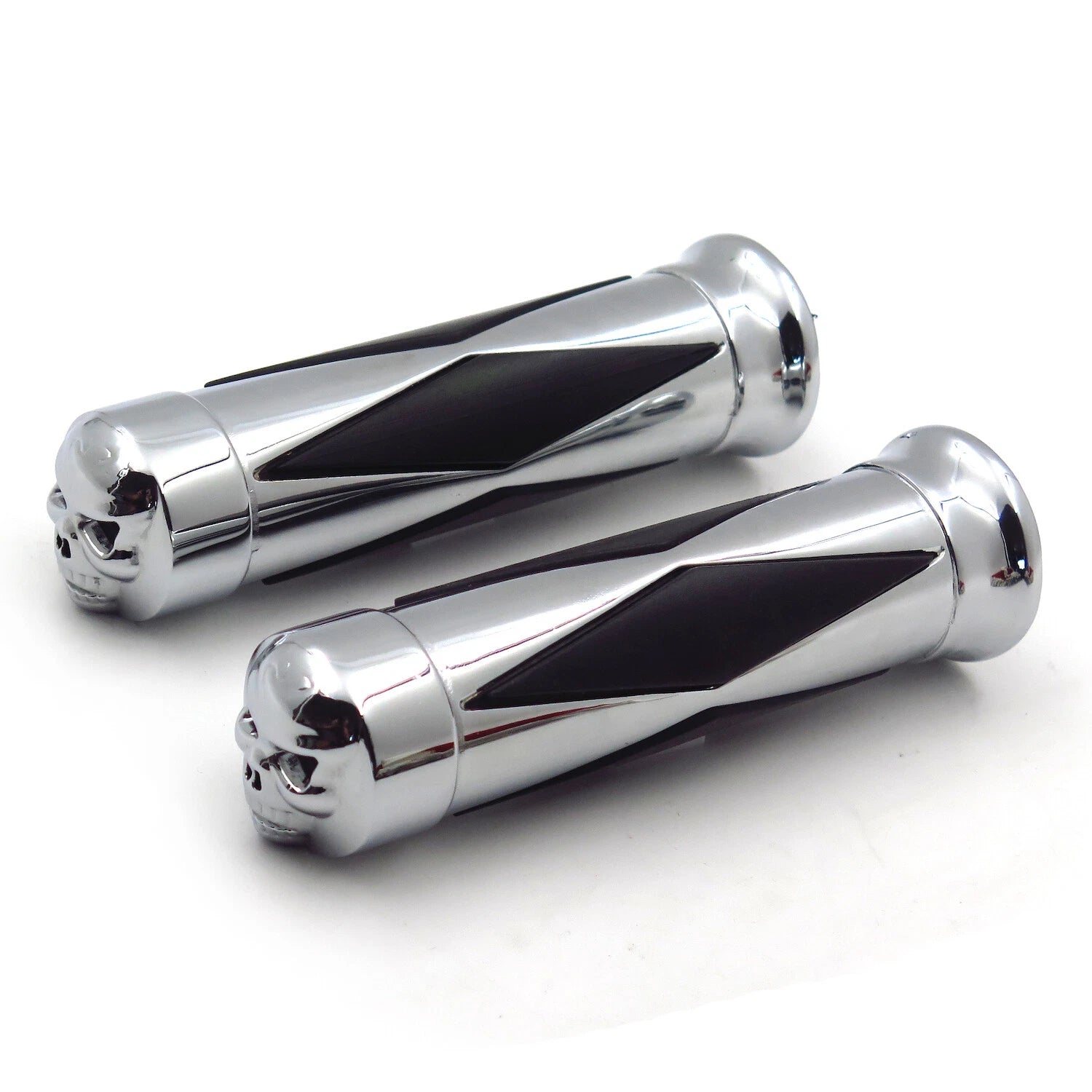 7/8" Handlebar Grips for Harley Softail Cross Bones Deuce Rocker (Fits 22mm)