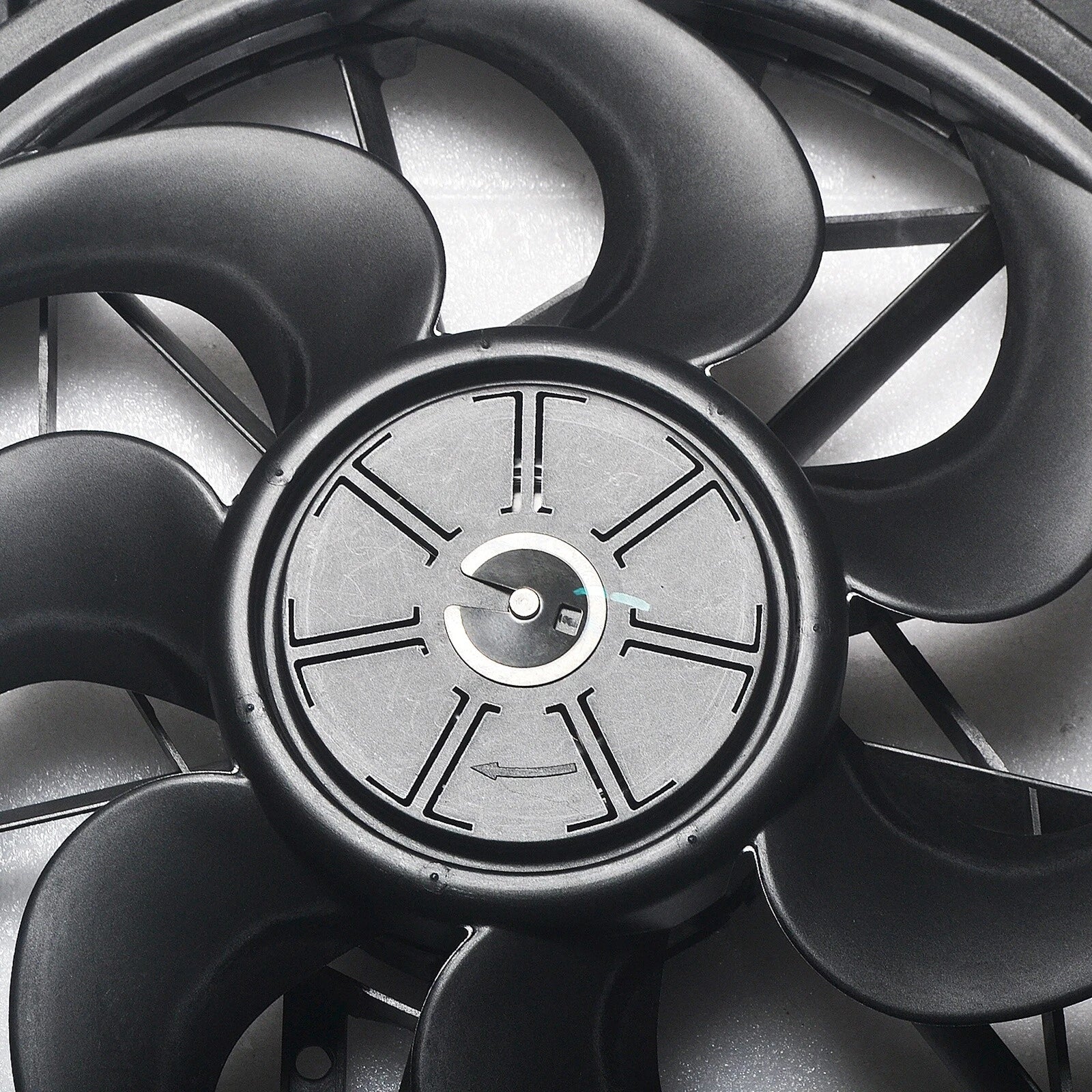Dual Radiator Cooling Fan Assembly for Silverado 1500, Sierra 1500 (2007–2013)