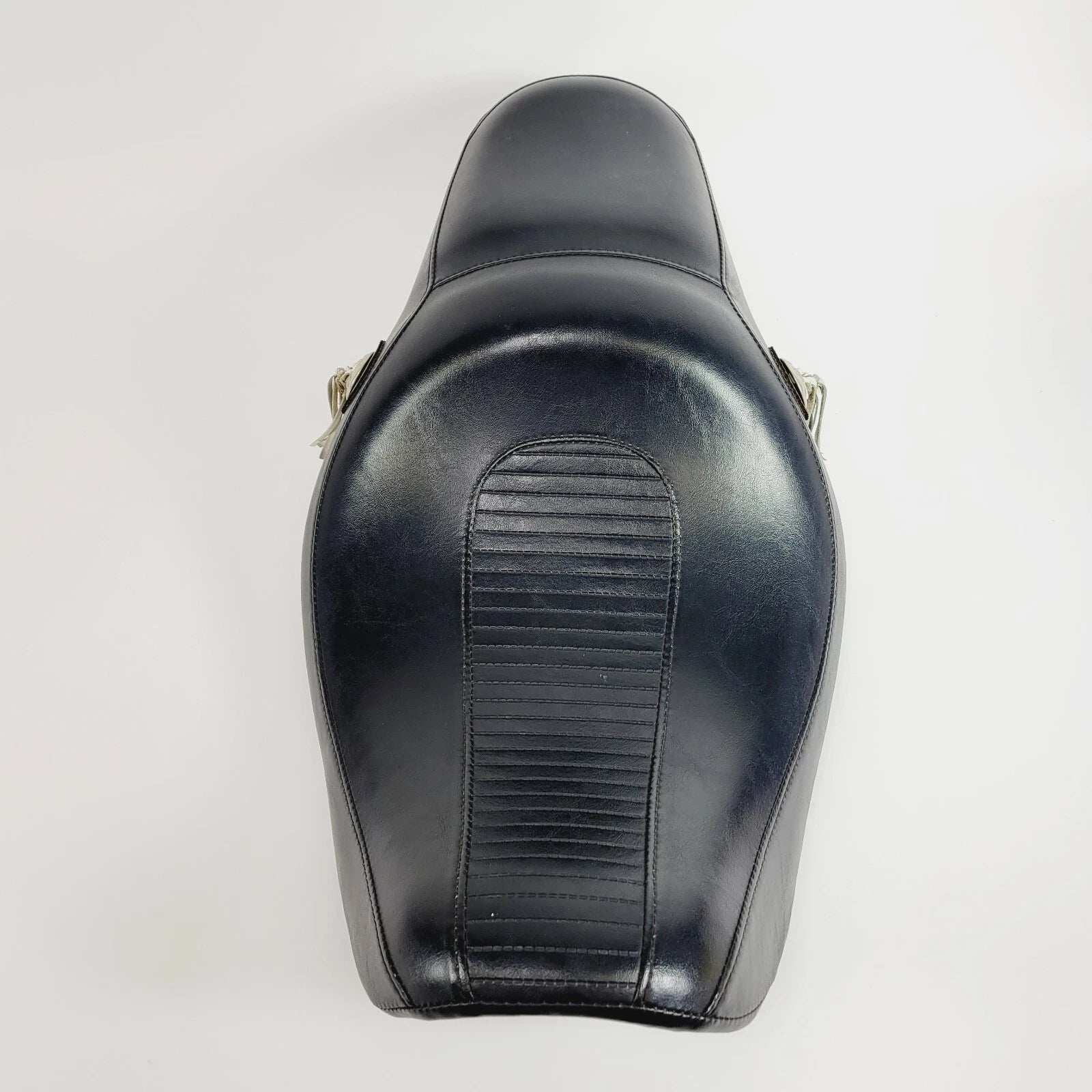 Seat for Harley-Davidson Dyna Low Wide Super Glide (2004–2005) 53078-04