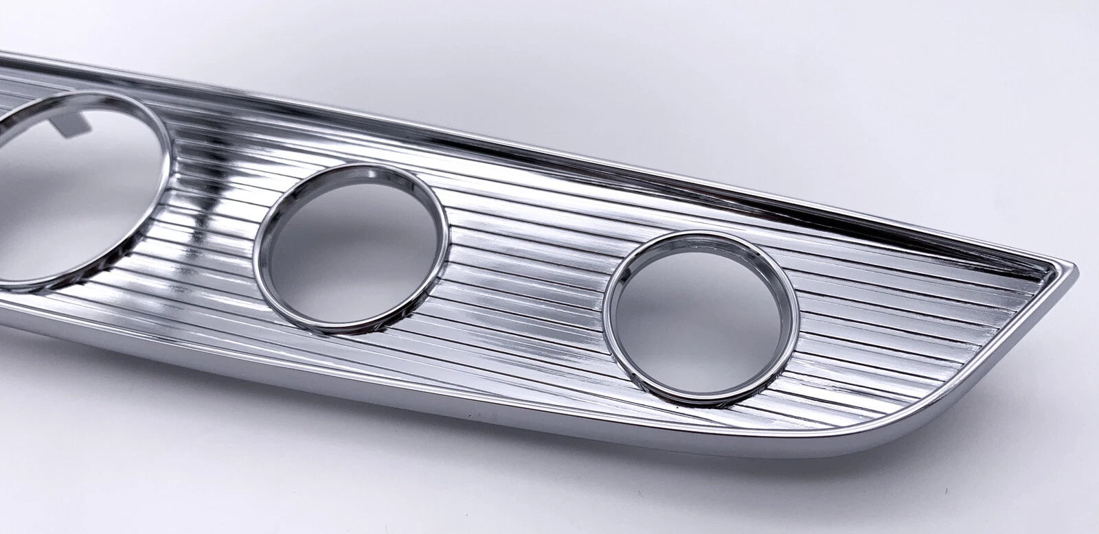 Steering Wheel Horn Center Trim Ornament for 1961 Chevrolet Impala (1961–1961)