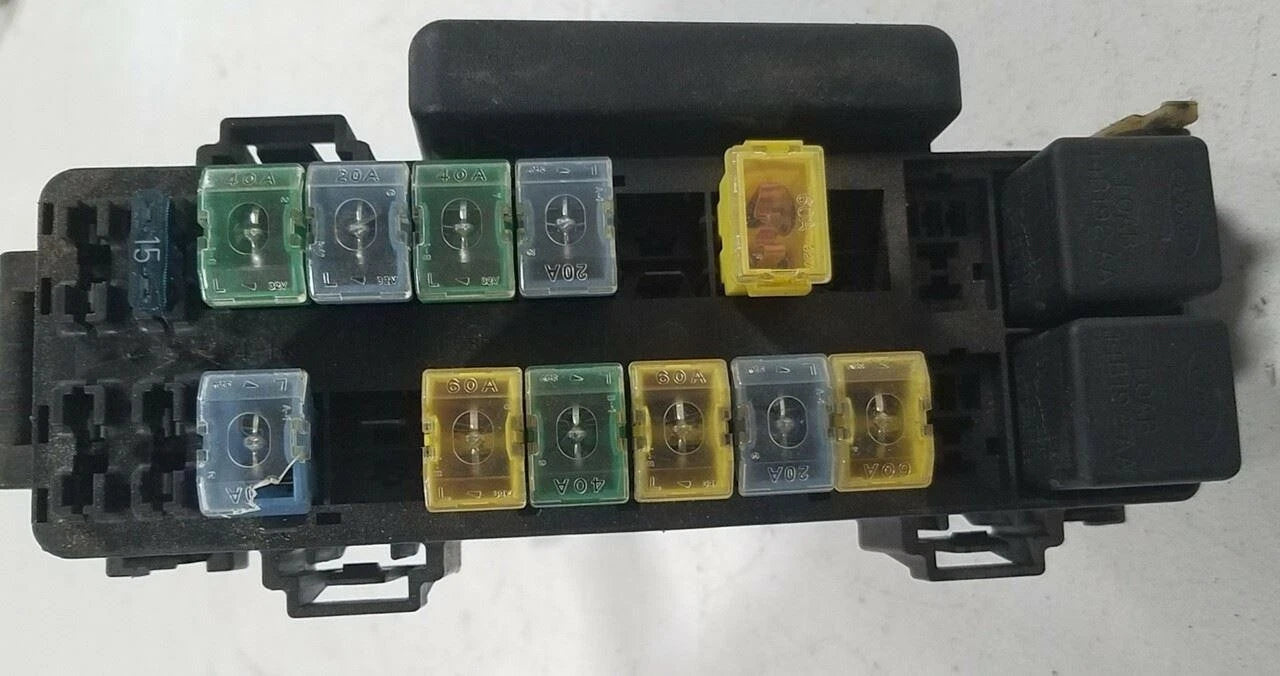 Engine Bay Fuse Box for Ford Thunderbird Cougar (1996–1997) 4.6L V8