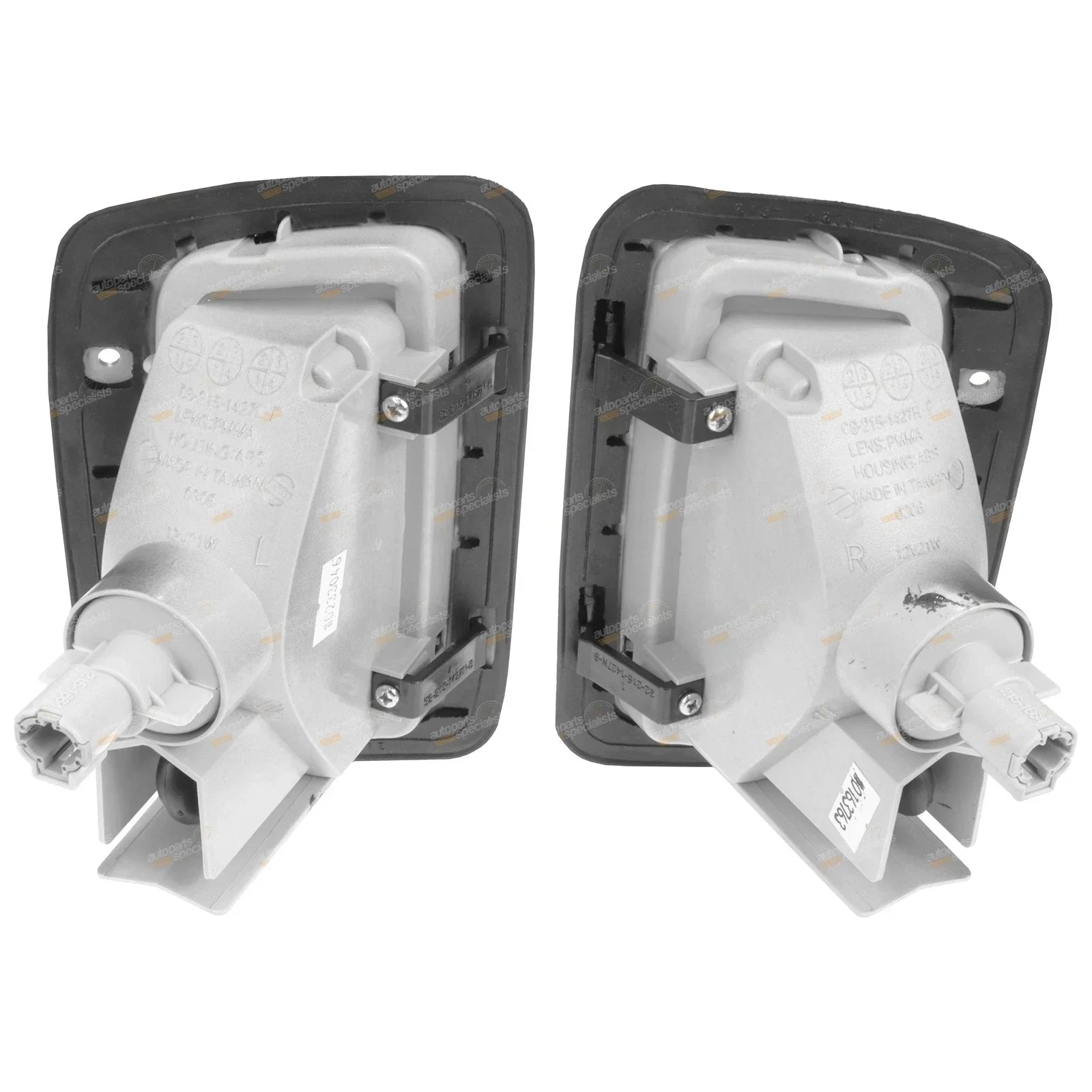 Pair LH+RH Side Guard Repeater Indicators for Nissan GQ Y60 (1993 - 1997)